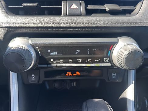 Used 2024 Toyota RAV4 LE image 17