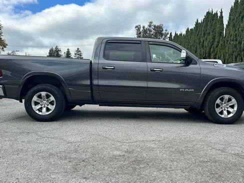 Used 2019 RAM 1500 Laramie AWD/4WD image 2