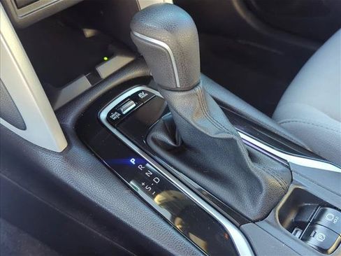 Used 2025 Toyota Corolla Cross AWD Hybrid image 20