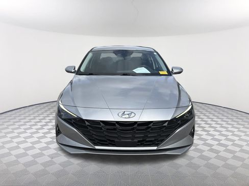 Used 2023 Hyundai Elantra SEL w/ Convenience Package FWD image 9