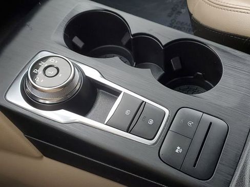 Used 2022 Ford Escape SEL image 21