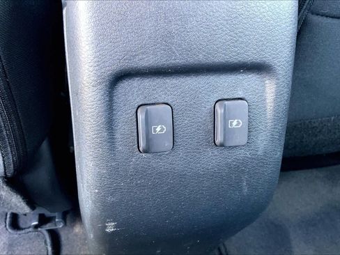 Used 2023 Nissan Kicks SR FWD image 35