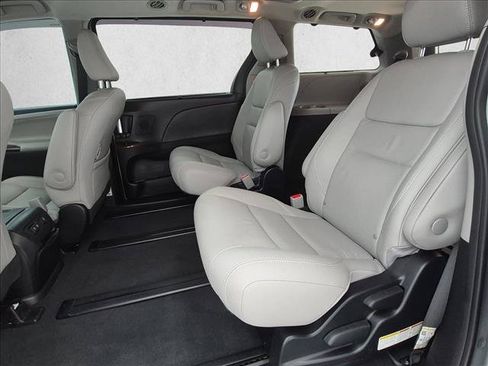 Used 2020 Toyota Sienna Limited Premium AWD/4WD image 22