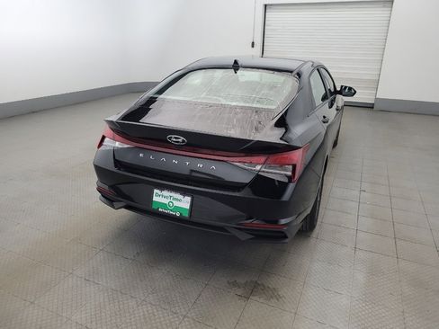Used 2023 Hyundai Elantra SEL w/ Cargo Package image 7