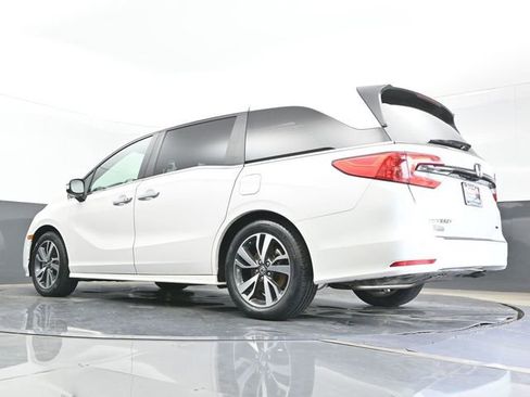 Used 2023 Honda Odyssey Touring image 18