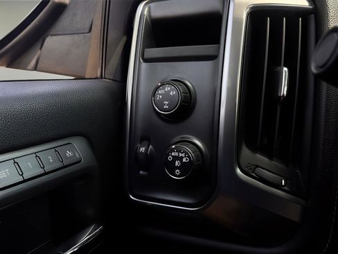 Used 2016 Chevrolet Silverado 1500 LTZ Z71 w/ LTZ Plus Package AWD/4WD image 15