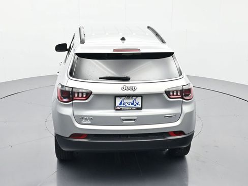 Used 2024 Jeep Compass Latitude AWD/4WD image 32