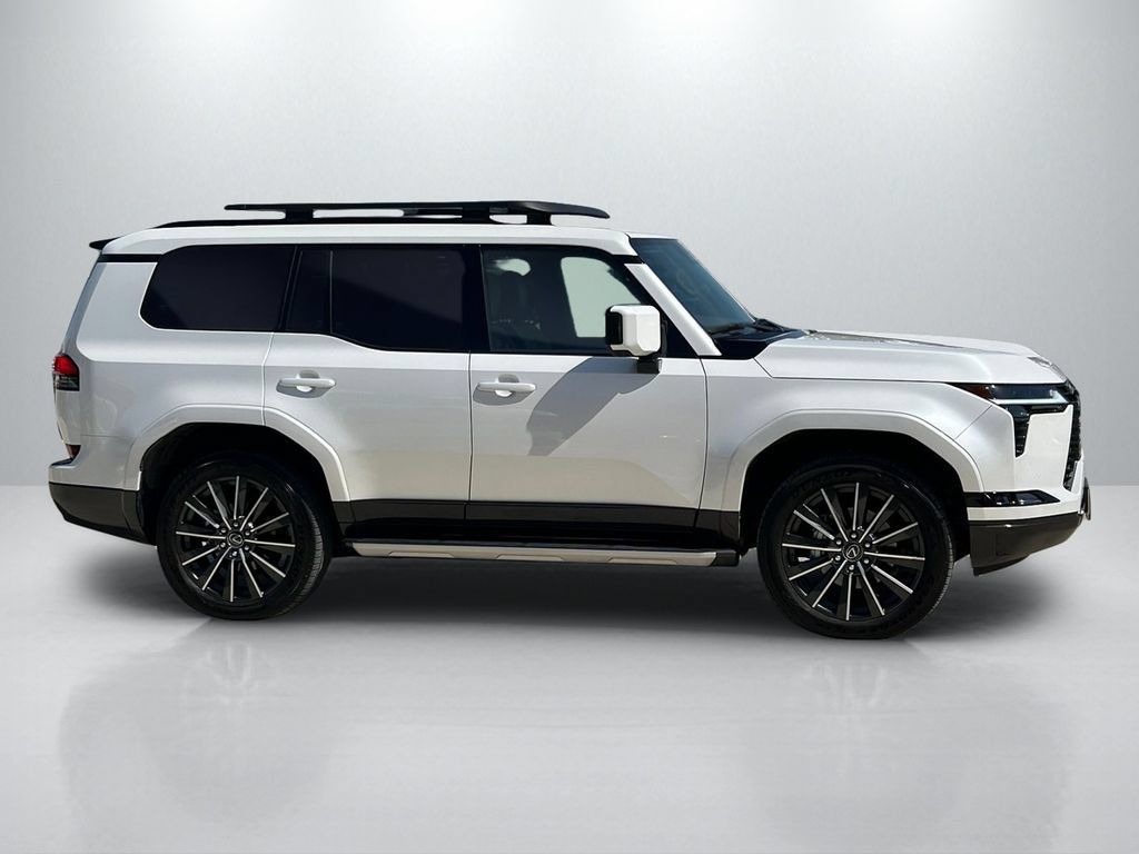 Used 2025 Lexus GX 550 AWD/4WD image 4