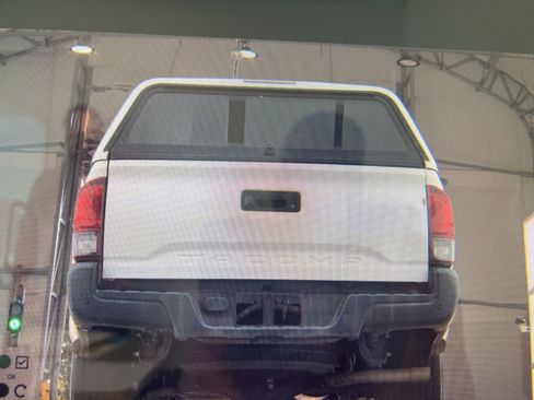 Used 2020 Toyota Tacoma SR RWD image 9