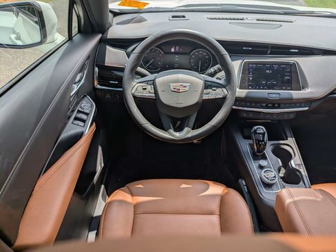 Used 2023 Cadillac XT4 Sport FWD image 17