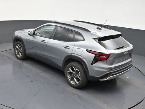 Used 2024 Chevrolet Trax LT w/ Driver Confidence Package image 14