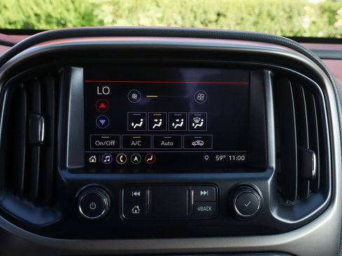 Used 2019 Chevrolet Colorado Z71 image 33