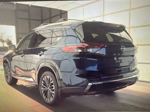 Used 2026 Nissan Rogue Platinum w/ Platinum Premium Package AWD/4WD image 5