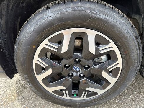 Used 2025 Subaru Forester Premium image 11