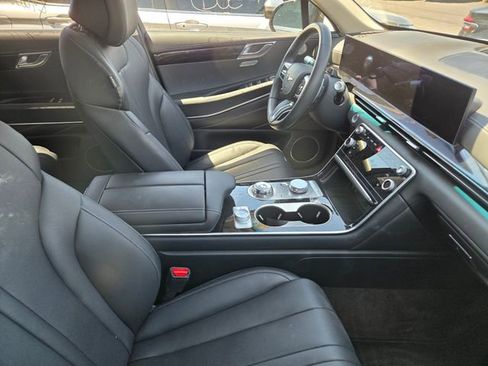 Used 2026 Genesis GV80 2.5T AWD/4WD image 3