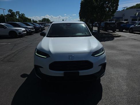 Used 2024 Honda HR-V Sport image 2