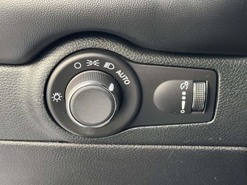 Used 2024 Dodge Durango GT image 24