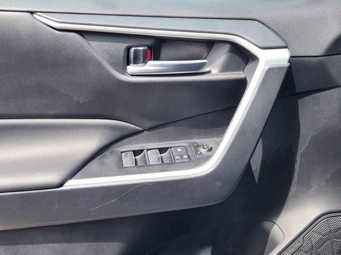 Used 2025 Toyota RAV4 XLE FWD image 22