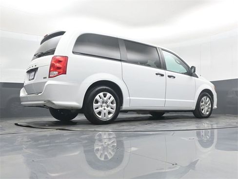 Used 2019 Dodge Grand Caravan SE image 39