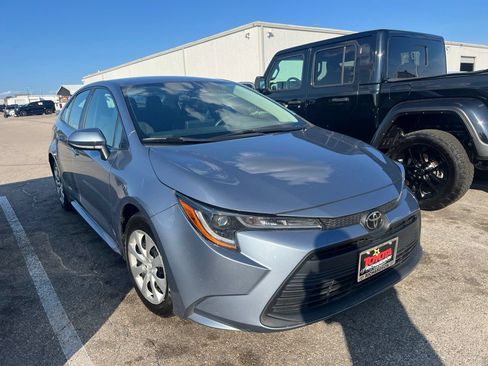 Used 2024 Toyota Corolla LE FWD image 3