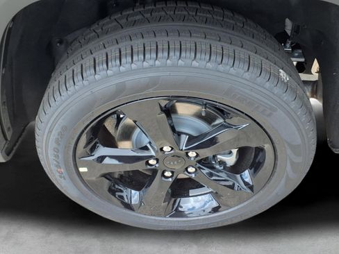 New 2026 Jeep Grand Cherokee L Limited RWD image 7