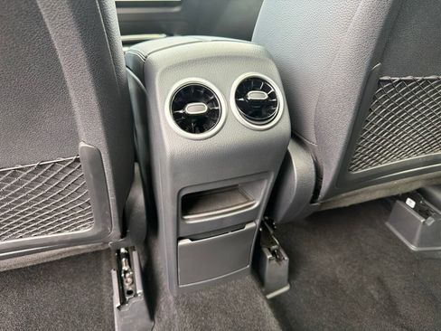 Used 2026 Mercedes-Benz GLB 250 4MATIC image 36