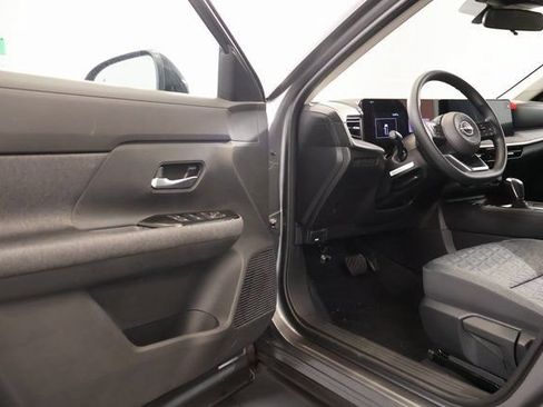 New 2026 Nissan Kicks SV w/ Cold Weather Package AWD/4WD image 9