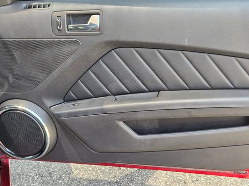Used 2014 Ford Mustang Premium RWD image 25