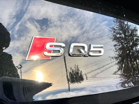 Used 2022 Audi SQ5 Premium image 30