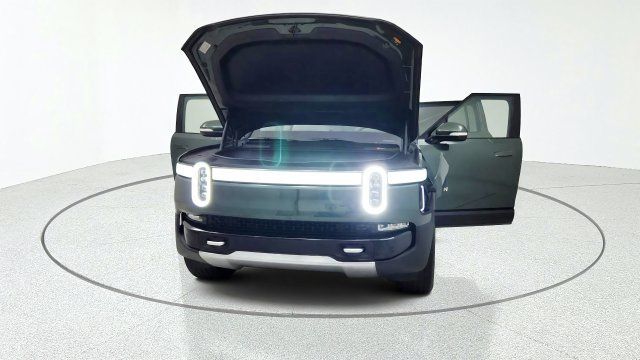 Used 2023 Rivian R1S Adventure Quad AWD/4WD image 12