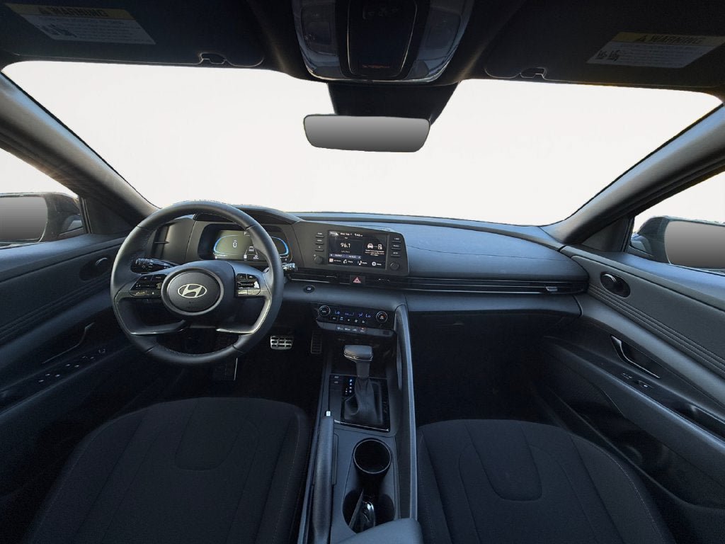Certified 2025 Hyundai Elantra Sport FWD image 12