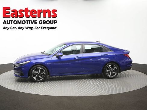 Used 2022 Hyundai Elantra SEL w/ Convenience + Premium Package FWD image 60