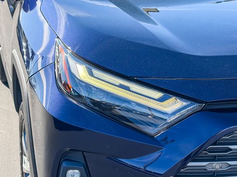 Used 2022 Toyota RAV4 Limited image 7