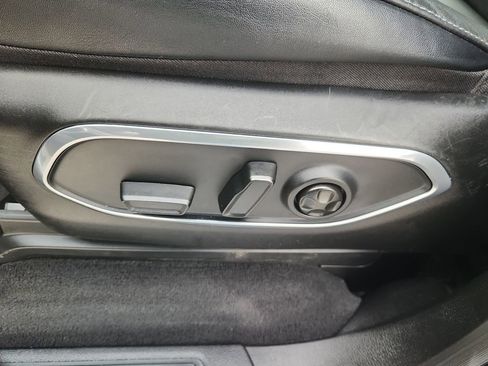 Used 2022 Jeep Wagoneer Series III w/ Flexible Seating Group image 8