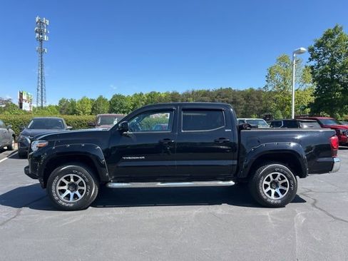 Used 2020 Toyota Tacoma SR5 AWD/4WD image 12