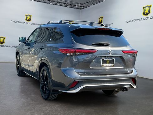 Used 2023 Toyota Highlander XSE FWD image 7