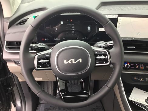 New 2026 Kia Carnival SX image 12