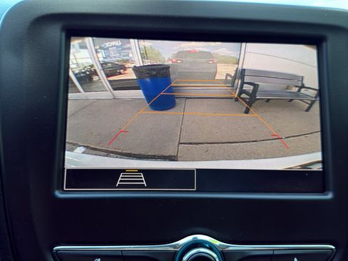 Used 2022 Chevrolet Equinox LT AWD/4WD image 25