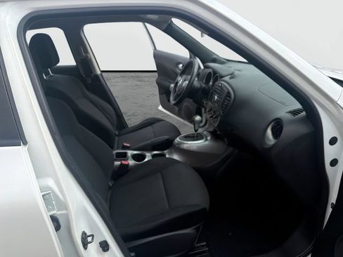 Used 2013 Nissan Juke S FWD image 26