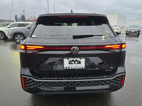 New 2026 Volkswagen Tiguan SE R-Line image 5