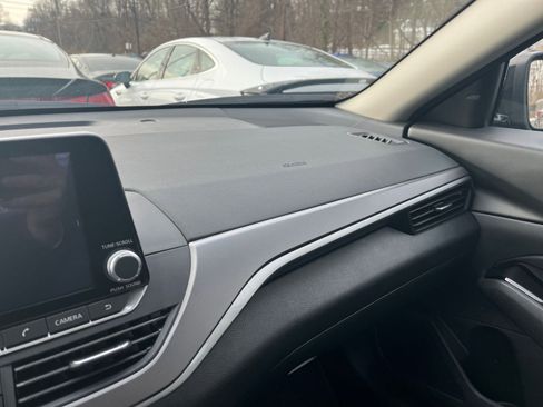 Used 2025 Nissan Altima 2.5 SR image 29