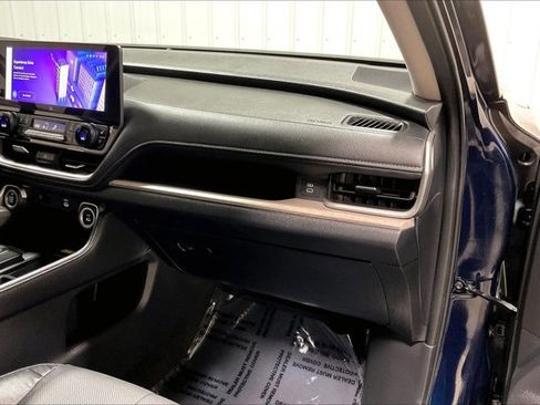 Certified 2024 Toyota Grand Highlander AWD image 17