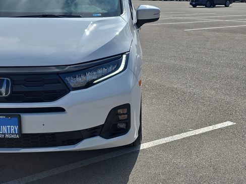 Certified 2026 Honda Odyssey EX-L image 11