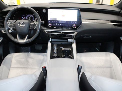 Used 2023 Lexus RX 350 350h Premium Plus image 31