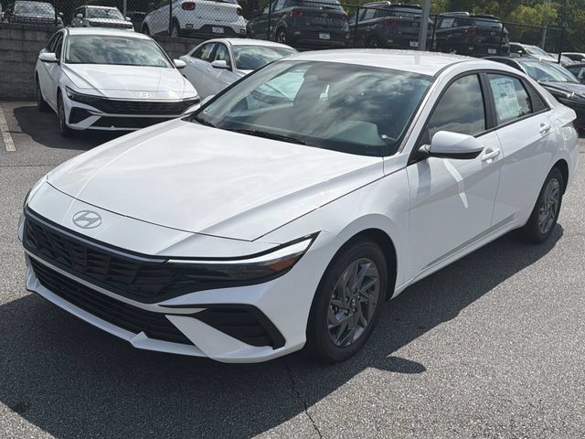 New 2026 Hyundai Elantra Hybrid FWD image 3