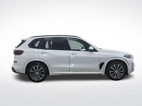 New 2026 BMW X5 xDrive40i w/ M Sport Package AWD/4WD image 6
