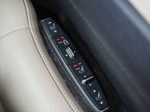 Used 2012 Mercedes-Benz E 350 4MATIC Sedan image 28