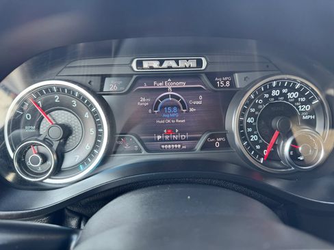 Used 2019 RAM 1500 Laramie w/ Sport Appearance Package AWD/4WD image 16