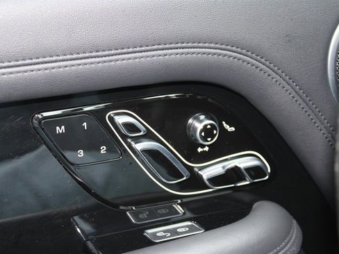 Used 2018 Land Rover Range Rover Supercharged image 28