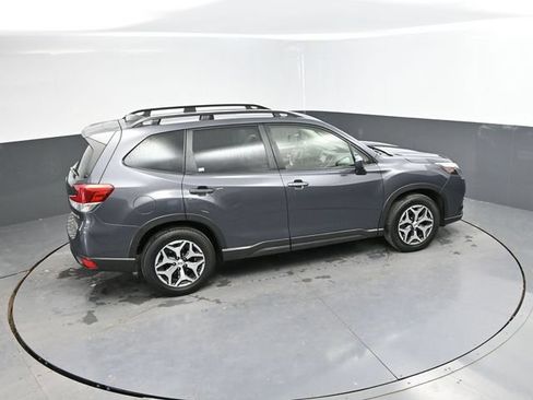 Used 2023 Subaru Forester Premium AWD/4WD image 37